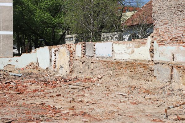 Brick Wall Demolition in Fort Walton Beach